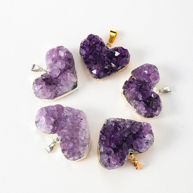 Natural Uruguay Amethyst Cluster Heart Pendant, Amethyst Tooth Piece with Gold or Silver Edging, Heart-shaped Necklace, Crystal Necklace,Gift for Her